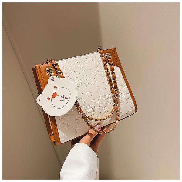Elegant Noir Chain Handbag