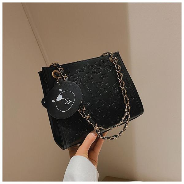 Elegant Noir Chain Handbag